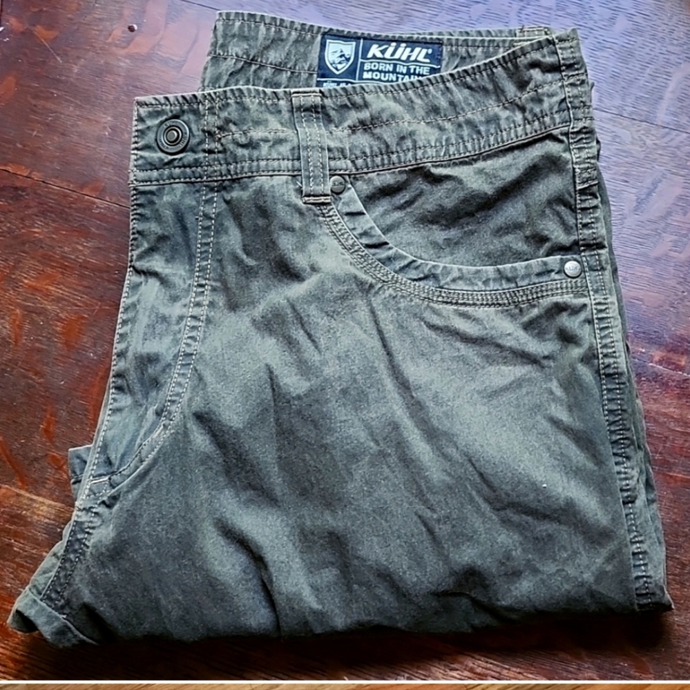 Revolvr Lean Kuhl pants